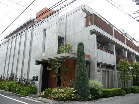 四谷アパートメント(YOTSUYA APARTMENT)