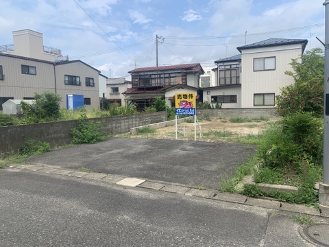 売地