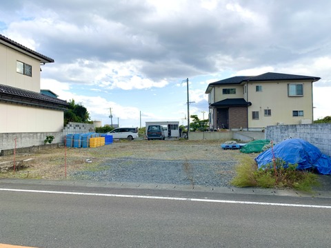 売地