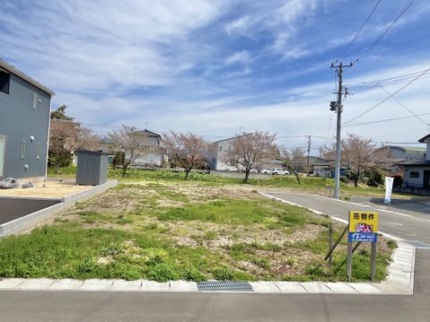 売地