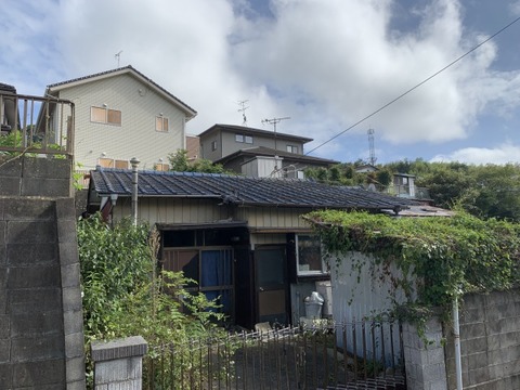 売地