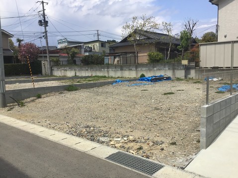 売地