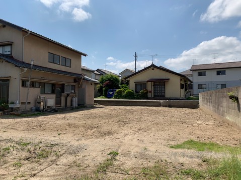売地