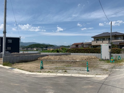 売地