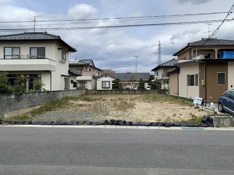 売地