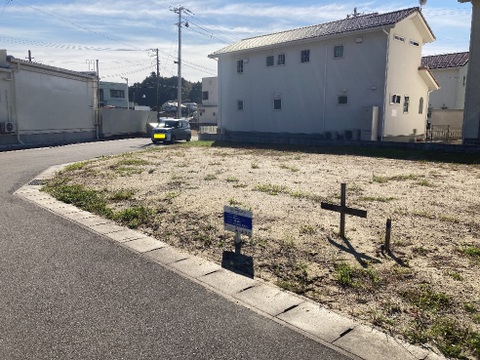 売地