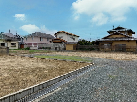 売地