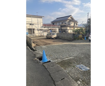 売地