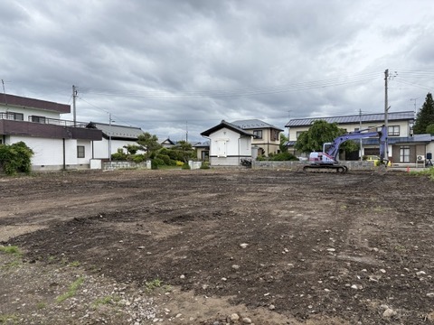 売地