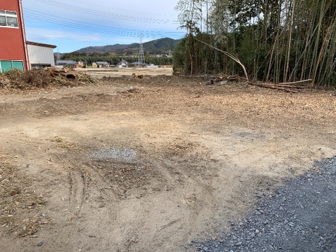 売地
