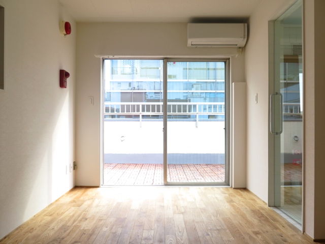 屋上でなにしよう 502の内観