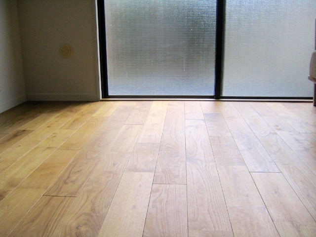 「どこでも窓」のお部屋。 105の内観