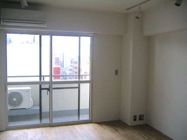 ブックカフェ。 701の内観