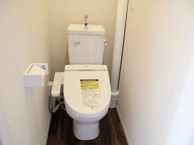 34平米のバルコニーから下町をのぞむ 402の内観