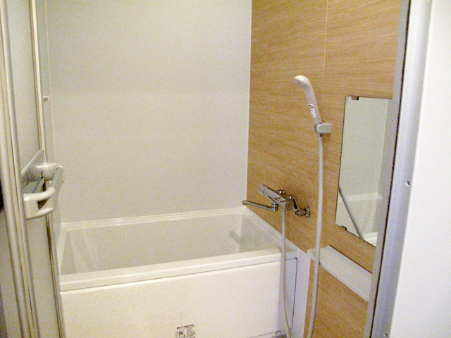 34平米のバルコニーから下町をのぞむ 402の内観