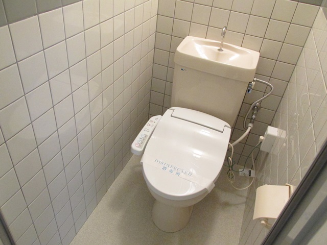 グリーンを添えて 101の内観