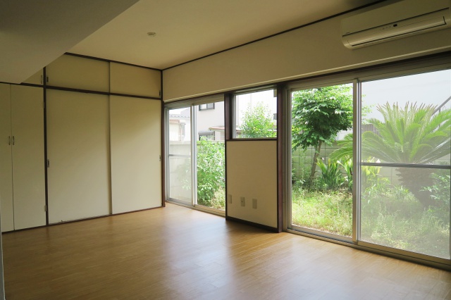 レトロリゾート 207の内観