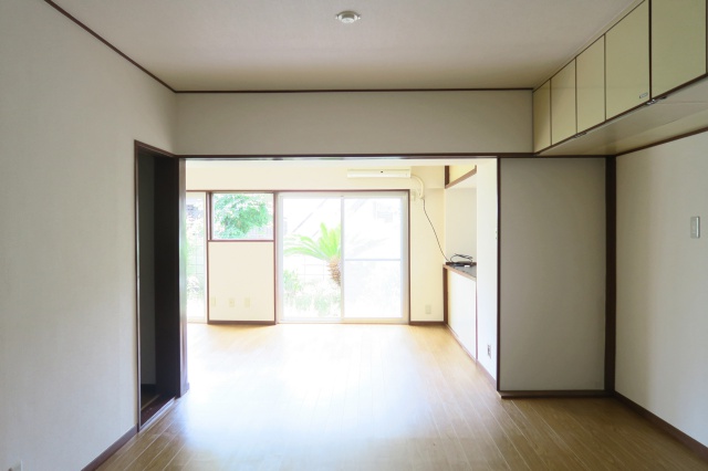 レトロリゾート 207の内観
