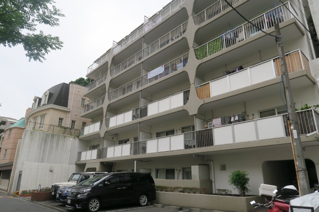 緑に囲まれて 703の外観