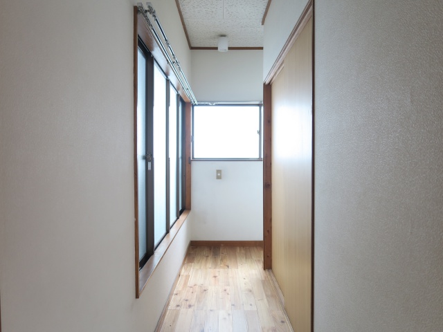 無垢とレトロ感と 1の内観