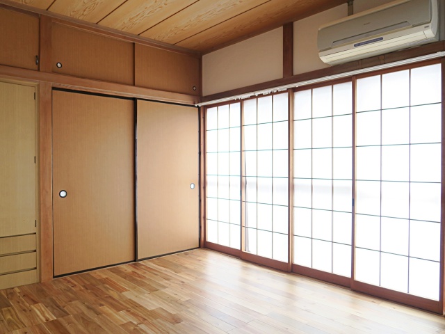 無垢とレトロ感と 1の内観
