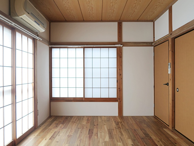 無垢とレトロ感と 1の内観