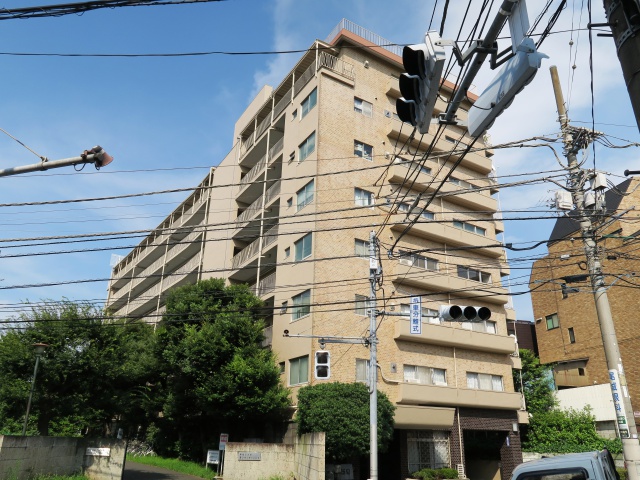 夏目坂に暮らす 401の外観