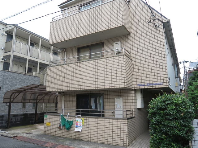 欲張りテラス 102の外観