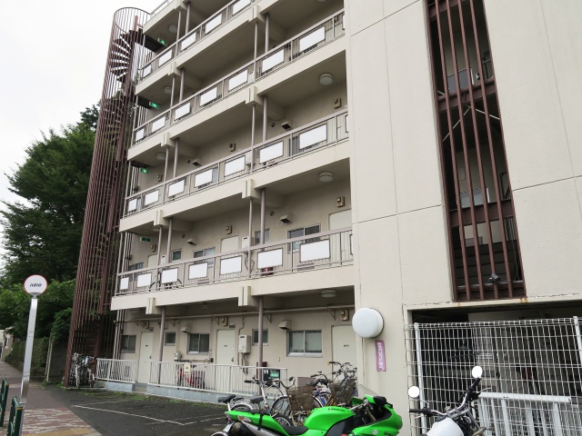 癒しのサンルーム302 301の外観