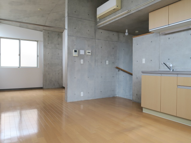 柔らかさかっこよさと 2Aの内観