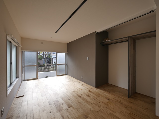 木賃一棟再生企画 101の内観