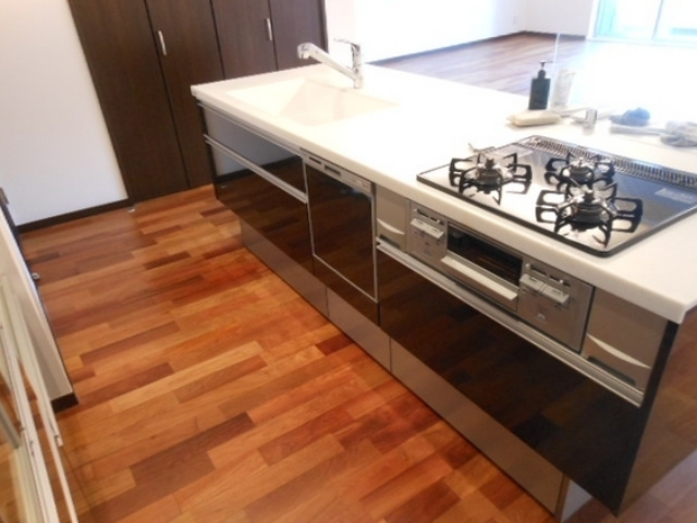 広さに溺れる 210の内観