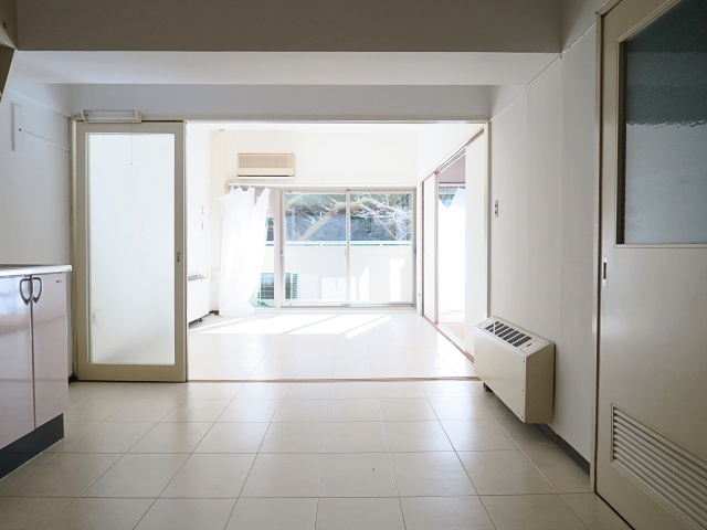 馬事公苑のドン 205の内観