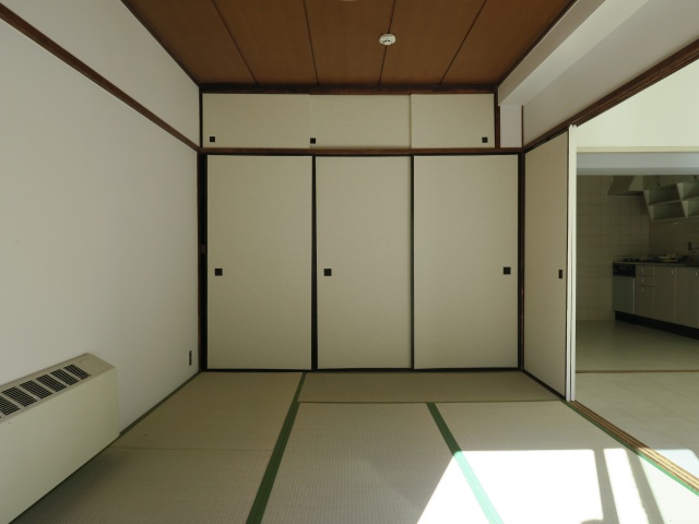 馬事公苑のドン 205の内観