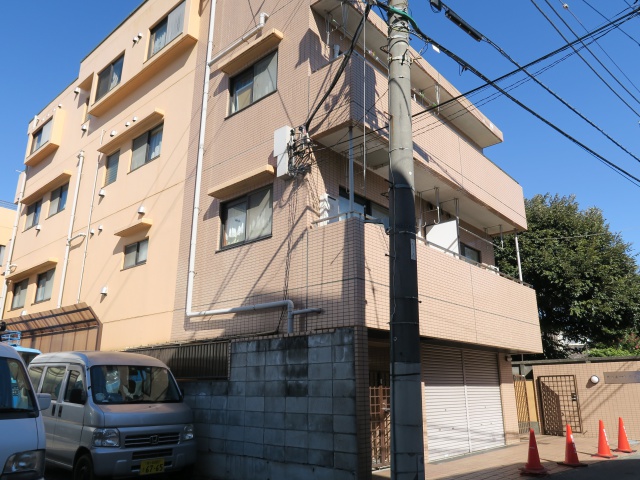 仲良く半分こ 102の外観