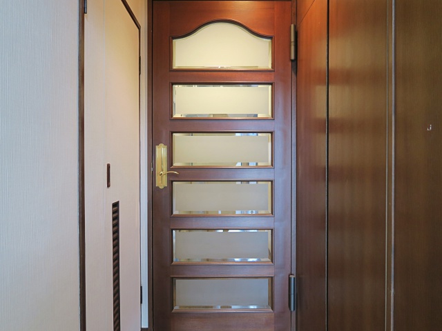 馬事公苑のお隣で 806の内観