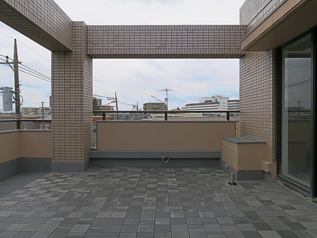 週末は友達誘って！ 303の内観