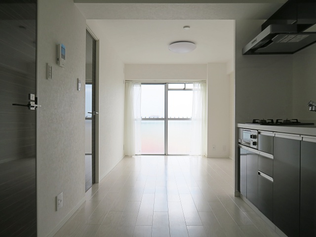 懐かしい景色を眺めて 813の内観