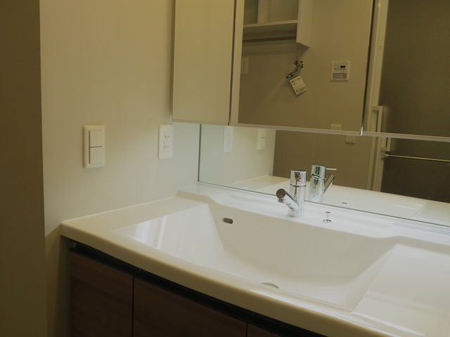 優等生ファミリー 201の内観