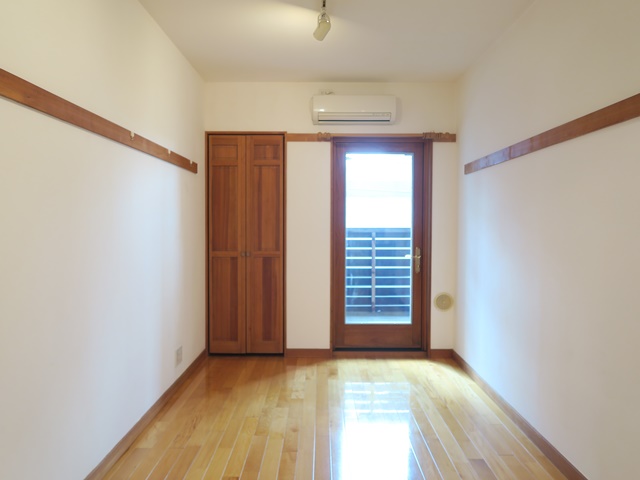 木のぬくもりに包まれて 201の内観