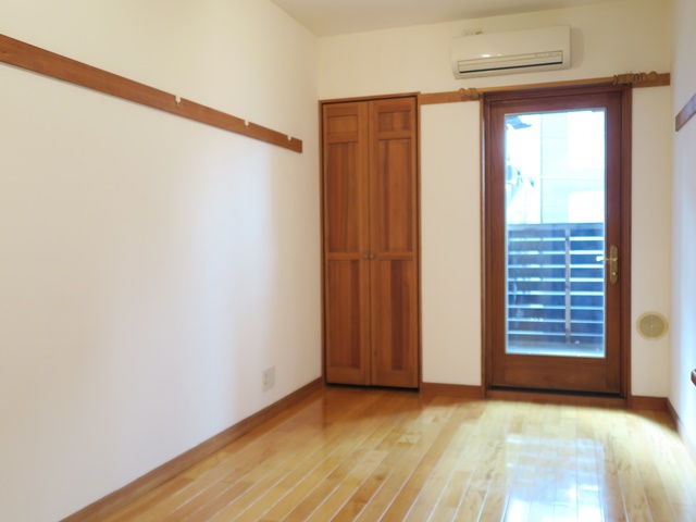 木のぬくもりに包まれて 201の内観