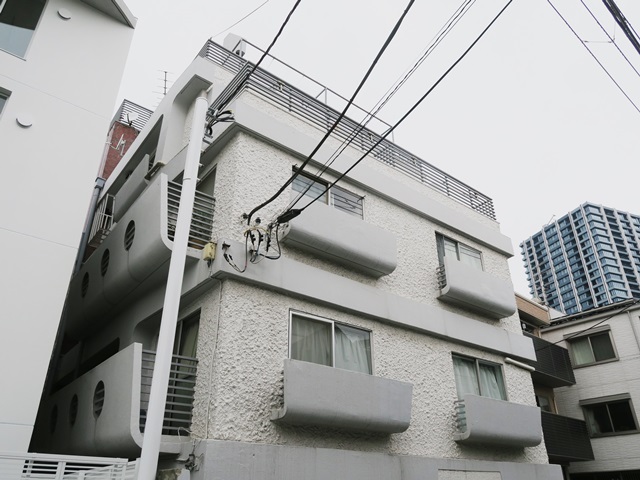 元祖？DIYマンション 302の外観