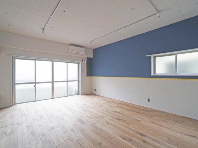 気取らず飾る 302の内観