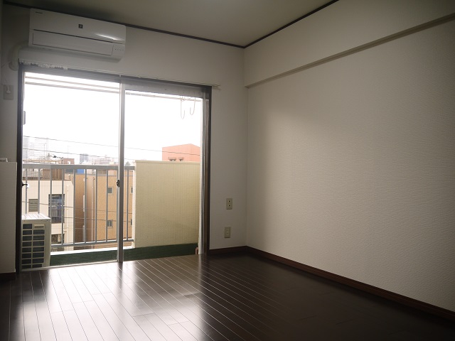 大人的空間 407の内観