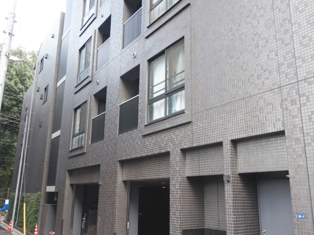 静かな都心 301の外観