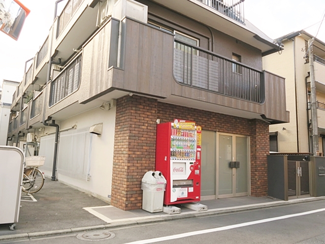 ちょいレトロな2K 205の外観