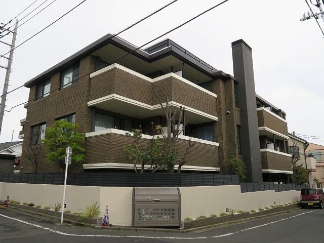 本物の大理石の間 302の外観