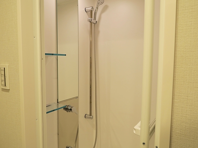 南青山の角部屋 701の内観