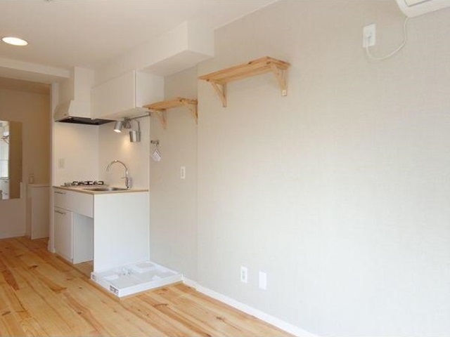 気持ちよく、角部屋で 502の内観