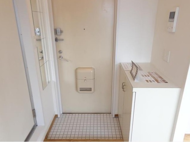 気持ちよく、角部屋で 502の内観